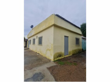 Casa - Aluguel - Industrial - Pirapora - MG