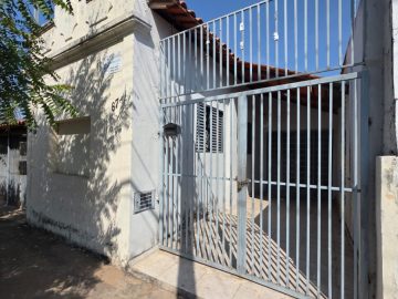 Casa - Aluguel - Centro - Pirapora - MG